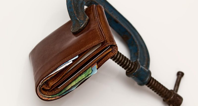 best ways to reduce personal debt - Euro Media